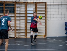 Сотрудники администрации Благовещенска, городской прокуратуры и депутаты сыграли в волейбол