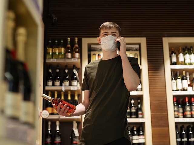 В областном центре ужесточили контроль за продажей алкоголя несовершеннолетним