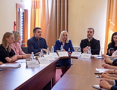 Представители работающей молодежи встретились с сотрудниками мэрии и специалистами Центра занятости населения