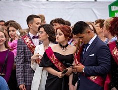 В Благовещенске отгремел выпускной