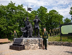 В день города прошли торжественные церемонии возложения цветов