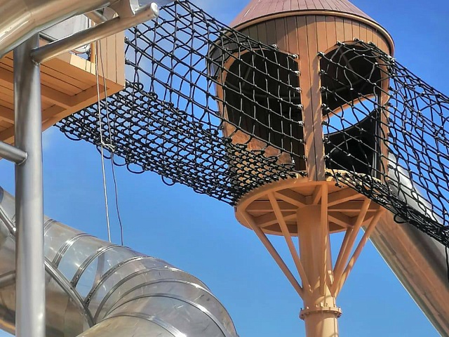 С заботой о юных непоседах: как обновили и обезопасили игровой комплекс на набережной