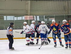 Соревнования по хоккею памяти Героя России Владимира Барахтенко прошли на стадионе «Спартак»