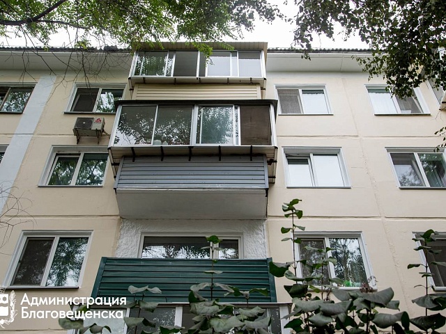 В Благовещенске подводят итоги капремонта за этот год: лифты, крыши и коммуникации заменили в 20 многоэтажках 