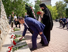 В день города прошли торжественные церемонии возложения цветов