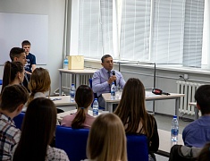 Встреча мэра Олега Имамеева со студентами АмГУ