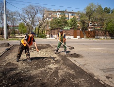 В Благовещенске ГСТК приступил к ямочному ремонту