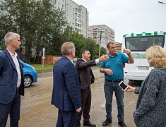 Мэр Олег Имамеев проехал в автобусе с представителями перевозчиков