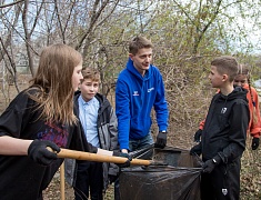 Общегородской субботник "Город берегу"