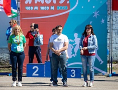 Забег «Я могу» собрал на стадионе «Юность» сотню ребят с ограниченными возможностями здоровья