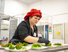 В Благовещенске выбрали лучшего школьного повара