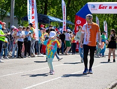 Забег «Я могу» собрал на стадионе «Юность» сотню ребят с ограниченными возможностями здоровья