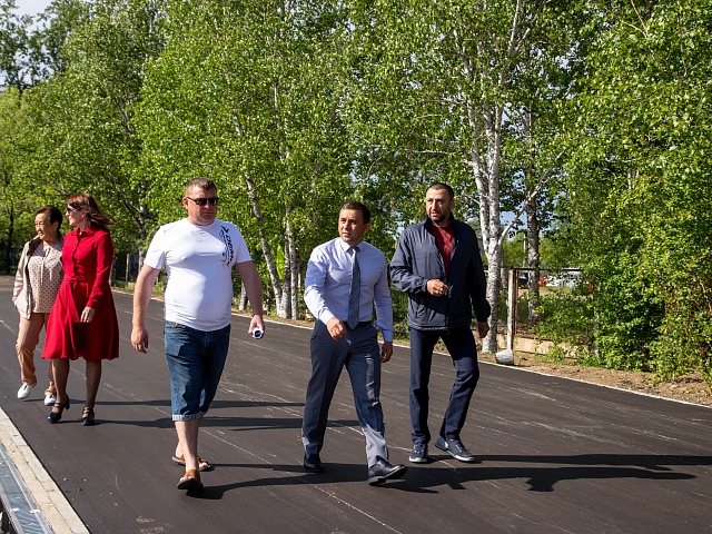 Рабочее совещание мэра Благовещенска Олега Имамеева по строительству умной спортивной площадки в Моховой пади