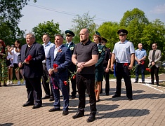 В день города прошли торжественные церемонии возложения цветов