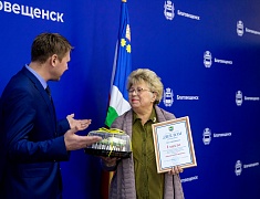 В Благовещенске подвели итоги конкурса на лучшее новогоднее оформление фасадов предприятий торговли и бытового обслуживания