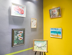 Выставка работ членов клуба «Живопись в третьем возрасте» Ассоциации пожилых людей открыла свои двери в «Чеховке»