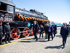 На железнодорожный вокзал амурской столицы прибыл ретропоезд "Победа"