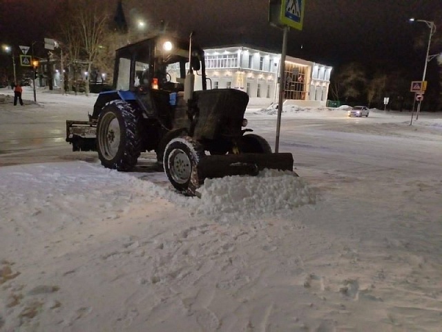 Амурскую столицу продолжают избавлять от снега: ГСТК трудится 22 часа в сутки. С начала циклона на город выпало 11,1 миллиметров осадков