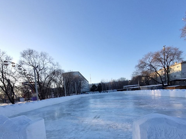 В благовещенском горпарке на этой неделе откроют каток