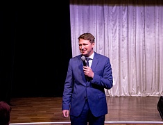 Знаки «50 лет Байкало-Амурской магистрали» вручили благовещенцам