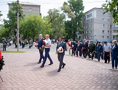 В день города прошли торжественные церемонии возложения цветов