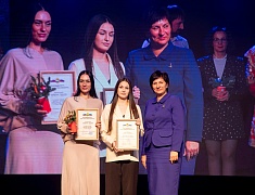 Более сорока одарённых детей получили премию мэра Благовещенска