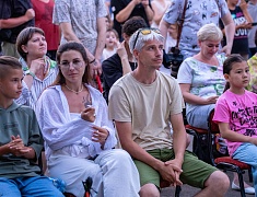 В парке Дружбы прошел первый семейный фестиваль для любителей ловли