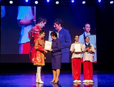 Более сорока одарённых детей получили премию мэра Благовещенска