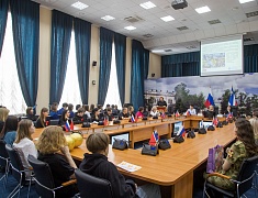 Специалисты управления по развитию потребительского рынка и услуг провели для десятиклассников конкурс КВН