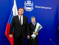 Благовещенск чествует работников торговли