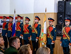 В Благовещенске в честь 84 дня рождения ДВОКУ личному составу вручили награды