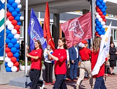 В школах Благовещенска прошли торжественные линейки