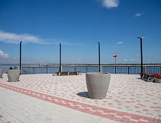 Мэр Благовещенска Олег Имамеев оценил готовность новой набережной Зеи к открытию