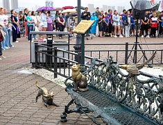 Больше 100 благовещенцев почтили память детей-жертв войны в Донбассе