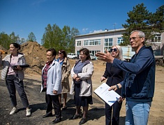 В Моховой Пади строят «умную» спортивную площадку 