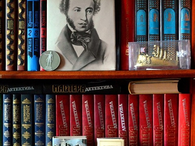 Библиотеки Благовещенска просят прислать свои шелфи