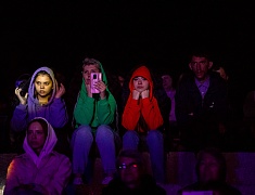 С днём рождения Благовещенск поздравили солист музыкального театра «Геликон-опера» Дмитрий Янковский и оркестр «АмурДжазБэнд»