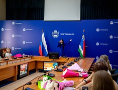 Благовещенск чествует работников торговли
