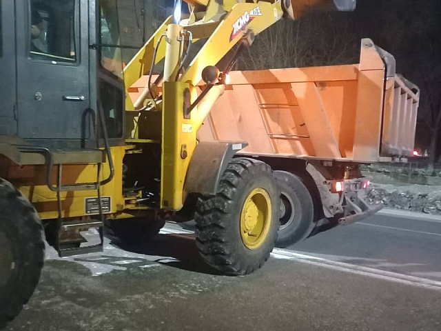 Рабочие ГСТК отремонтируют остановки