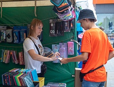 В Благовещенске открылась школьная ярмарка