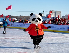 Автомобильные гонки в рамках Международного российско-китайского фестиваля зимних видов спорта