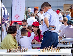 В Благовещенске прошёл семейный праздник «Город счастливых детей»