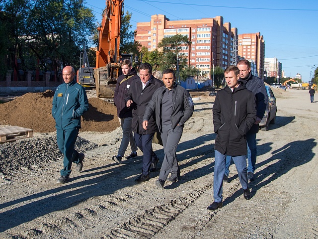 Мэр Благовещенска Олег Имамеев провёл выездное совещание по ремонту улицы Горького