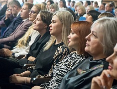 Мэр Благовещенска Олег Имамеев поздравил энергетиков с профессиональным праздником