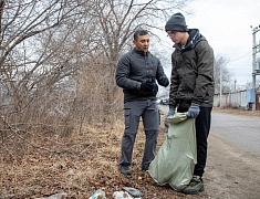 «Город берегу»: жители Благовещенска массово вышли на субботник