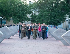 Цветы в память о подвиге советских солдат возложили в Благовещенске