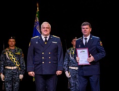 В Благовещенске судебных приставов поздравили с профессиональным праздником 