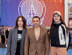 В честь Года семьи в Благовещенске провели семейный бадминтон