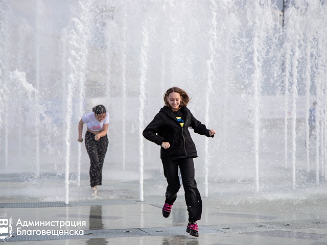 Дорогие благовещенцы, с 12 по 14 сентября на Площади Ленина пройдут книжный фестиваль «Берег» и фестиваль «Сцена»