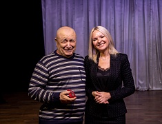 В областном центре знак за «стройку века» получили девять благовещенских ветеранов-бамовцев